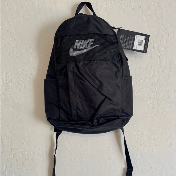 nike element 2.0 backpack
